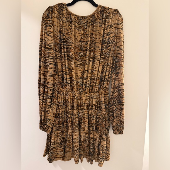 Indah Tan and Black Long Sleeve Dress - Picture 2 of 3